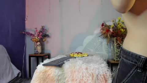 Snapshot of goddessjulieta chatting on February 13, 2025, 7:21 pm Julieta online show from February 13, 2025, 7:21 pm