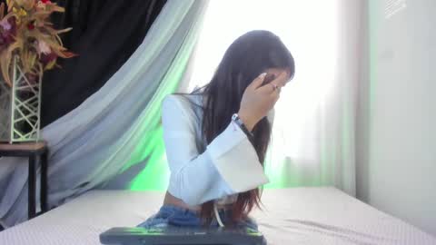 Snapshot of goddessjulieta chatting on March 2, 2025, 6:19 pm Julieta online show from March 2, 2025, 6:19 pm