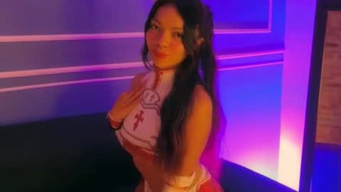 Snapshot of goddessjulieta chatting on October 7, 2025, 7:00 pm Julieta online show from October 7, 2025, 7:00 pm