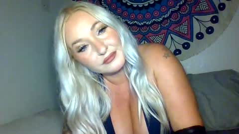 Snapshot of goddessmarilynblue chatting on June 28, 2026, 5:13 am goddessmarilynblue online show from June 28, 2026, 5:13 am