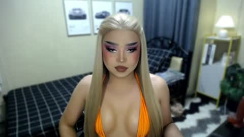 Snapshot of goddessnatalieheart chatting on June 28, 2026, 9:59 am NATALIE HEART online show from June 28, 2026, 9:59 am