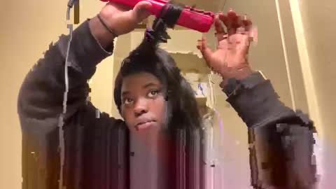 goddessnyia online show from February 18, 2025, 2:16 am