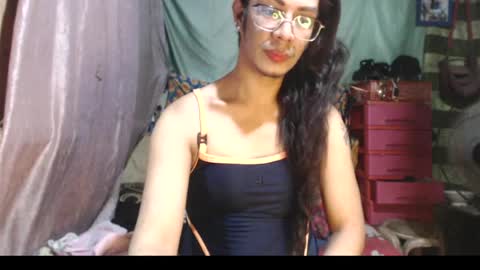 Snapshot of goddesssonyaxxx chatting on June 24, 2026, 6:12 am KENNY DOLL online show from June 24, 2026, 6:12 am