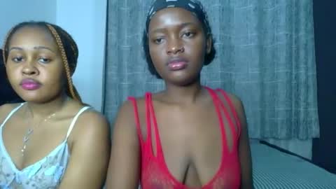 Snapshot of godess_lunah chatting on May 29, 2026, 5:33 pm godess_lunah online show from May 29, 2026, 5:33 pm