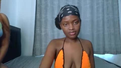 Snapshot of godess_lunah chatting on May 30, 2026, 5:48 am godess_lunah online show from May 30, 2026, 5:48 am