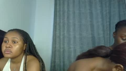 Snapshot of godess_lunah chatting on June 15, 2026, 10:50 am godess_lunah online show from June 15, 2026, 10:50 am