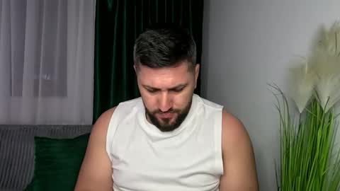 gold_alpha_boy online show from April 1, 2026, 7:00 pm