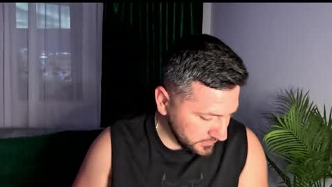 gold_alpha_boy online show from June 17, 2026, 6:20 pm
