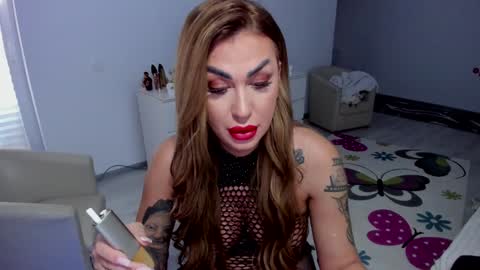 Snapshot of golddivine00 chatting on January 26, 2025, 9:19 am Nicole.. online show from January 26, 2025, 9:19 am