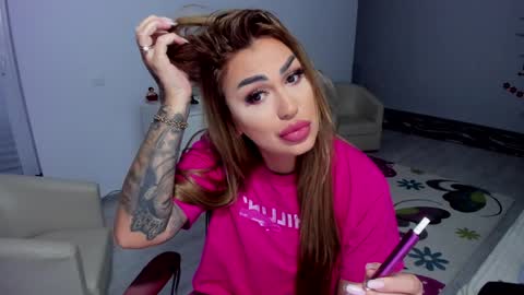 Snapshot of golddivine00 chatting on February 5, 2025, 5:41 am Nicole.. online show from February 5, 2025, 5:41 am