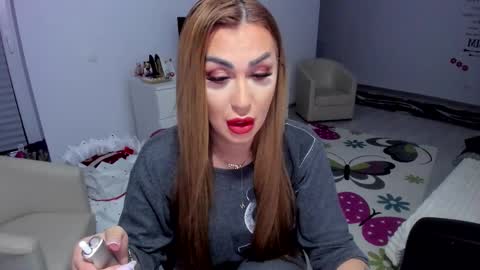 Snapshot of golddivine00 chatting on February 19, 2025, 4:34 am Nicole.. online show from February 19, 2025, 4:34 am