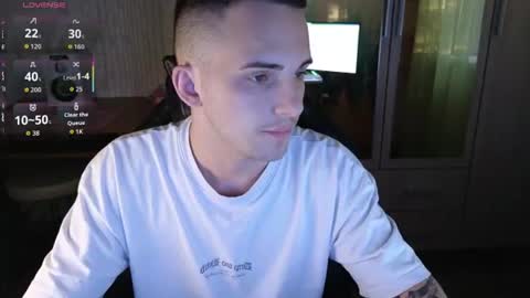 Snapshot of golden_boyyy21 chatting on July 6, 2026, 5:26 pm Golden boyyy21 online show from July 6, 2026, 5:26 pm