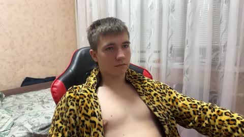 Snapshot of golden_flash chatting on November 30, 2025, 6:56 pm golden flash online show from November 30, 2025, 6:56 pm