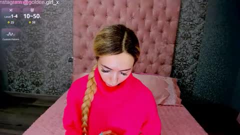 Snapshot of golden_girl__ chatting on September 24, 2025, 3:10 am golden girl   online show from September 24, 2025, 3:10 am