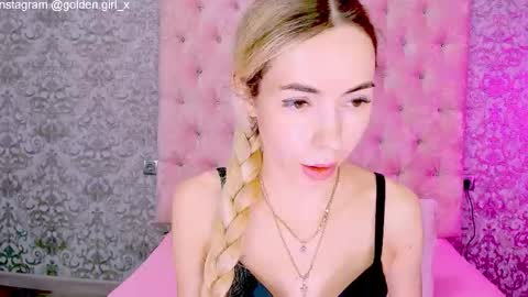 Snapshot of golden_girl__ chatting on October 18, 2025, 1:52 am golden girl   online show from October 18, 2025, 1:52 am
