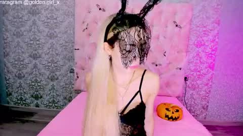 Snapshot of golden_girl__ chatting on October 27, 2025, 1:53 am golden girl   online show from October 27, 2025, 1:53 am