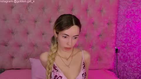 Snapshot of golden_girl__ chatting on February 25, 2026, 2:10 am golden girl online show from February 25, 2026, 2:10 am