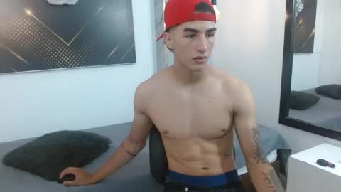 Snapshot of goldendesirex_ chatting on April 11, 2026, 7:18 pm online show from April 11, 2026, 7:18 pm