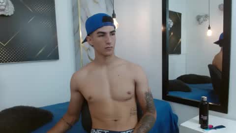Snapshot of goldendesirex_ chatting on April 17, 2026, 8:01 pm online show from April 17, 2026, 8:01 pm