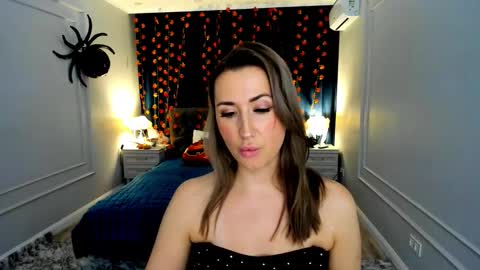 Olivia online show from October 18, 2025, 7:36 pm