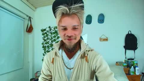 Goldy Loyal93 online show from February 15, 2026, 7:51 am