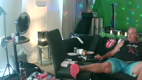 goldyguy011 online show from January 23, 2025, 4:52 am