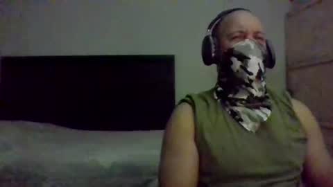 Snapshot of golons17 chatting on November 7, 2025, 4:01 am golons17 online show from November 7, 2025, 4:01 am