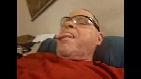 Snapshot of gonadalache chatting on December 14, 2025, 7:25 am gonadalache online show from December 14, 2025, 7:25 am