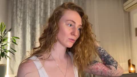 Polly online show from December 22, 2025, 1:08 pm