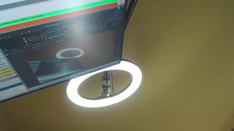 Elizabeth Effie online show from January 1, 2025, 8:47 pm