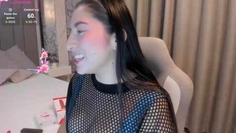 Snapshot of goodgirl22_ chatting on April 21, 2026, 1:07 am Emmy online show from April 21, 2026, 1:07 am