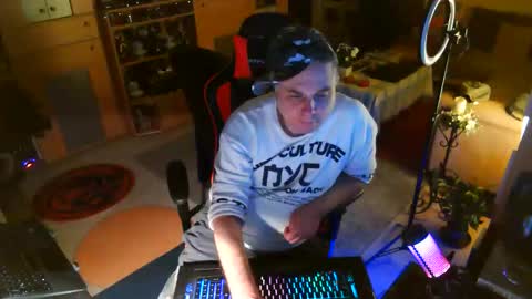 google5001 online show from January 7, 2026, 2:14 am