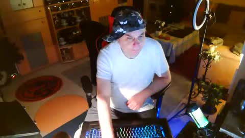 google5001 online show from February 1, 2026, 2:54 am