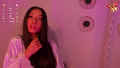 Snapshot of gorgeous_brunette chatting on December 13, 2024, 8:51 am Rose online show from December 13, 2024, 8:51 am