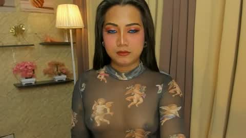 Snapshot of gorgeous_dark_luna chatting on July 18, 2026, 6:12 pm RIANA online show from July 18, 2026, 6:12 pm