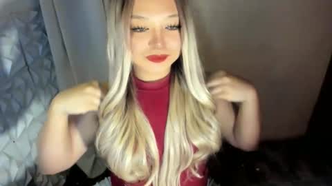 Snapshot of gorgeousamandarose chatting on May 23, 2026, 6:18 am Amanda rose online show from May 23, 2026, 6:18 am