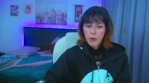 Snapshot of goth_minerva chatting on July 7, 2026, 2:43 pm goth_minerva online show from July 7, 2026, 2:43 pm