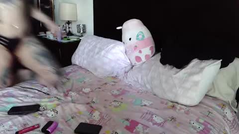 gothbaby305 online show from April 13, 2026, 9:20 pm