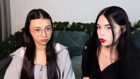 HIMORI AND LISAPVT NAKED online show from December 15, 2024, 1:32 pm