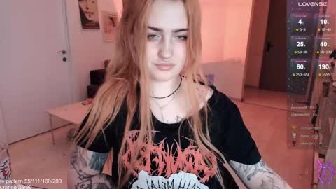 Snapshot of gothkittys chatting on April 30, 2026, 8:57 pm traumfrau Kira angel face devil eyes I SELL A LOT VIDEO IN GALLERY online show from April 30, 2026, 8:57 pm