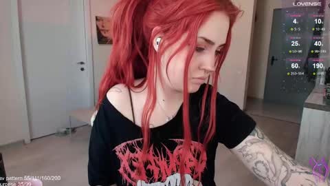 Snapshot of gothkittys chatting on May 7, 2026, 9:25 am traumfrau Kira angel face devil eyes I SELL A LOT VIDEO IN GALLERY online show from May 7, 2026, 9:25 am
