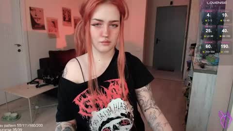 Snapshot of gothkittys chatting on May 21, 2026, 11:28 am traumfrau Kira angel face devil eyes I SELL A LOT VIDEO IN GALLERY online show from May 21, 2026, 11:28 am