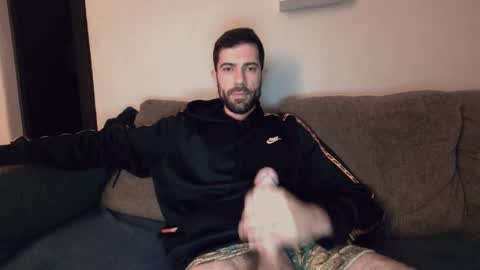 gottalovelatinas online show from November 17, 2025, 6:35 pm