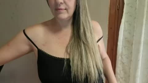 Snapshot of grace5373 chatting on July 13, 2026, 9:06 pm Grace online show from July 13, 2026, 9:06 pm