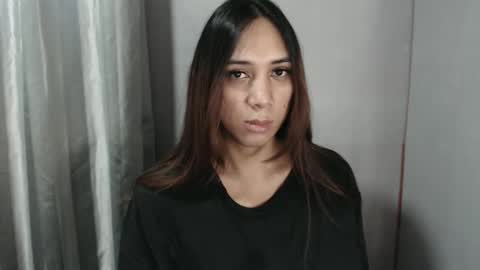 HoneyGrace online show from April 23, 2026, 4:24 am