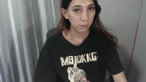 Snapshot of grace_for_youuu chatting on June 4, 2026, 5:24 am HoneyGrace online show from June 4, 2026, 5:24 am