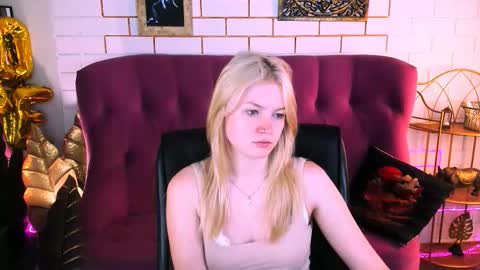 Grace Glamour online show from September 14, 2025, 5:06 am