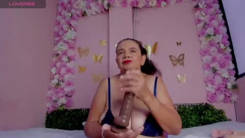 Mi Name is violeta  online show from April 20, 2026, 2:53 pm