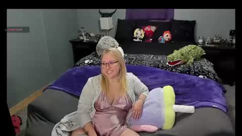 Snapshot of graniteaura chatting on June 27, 2026, 12:59 am graniteaura online show from June 27, 2026, 12:59 am