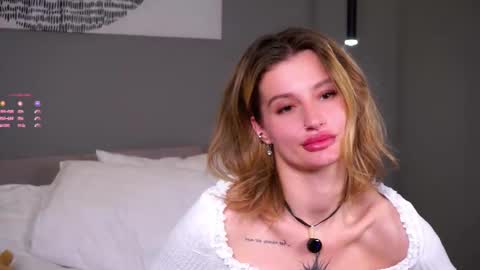 Kelly online show from December 18, 2025, 12:22 pm